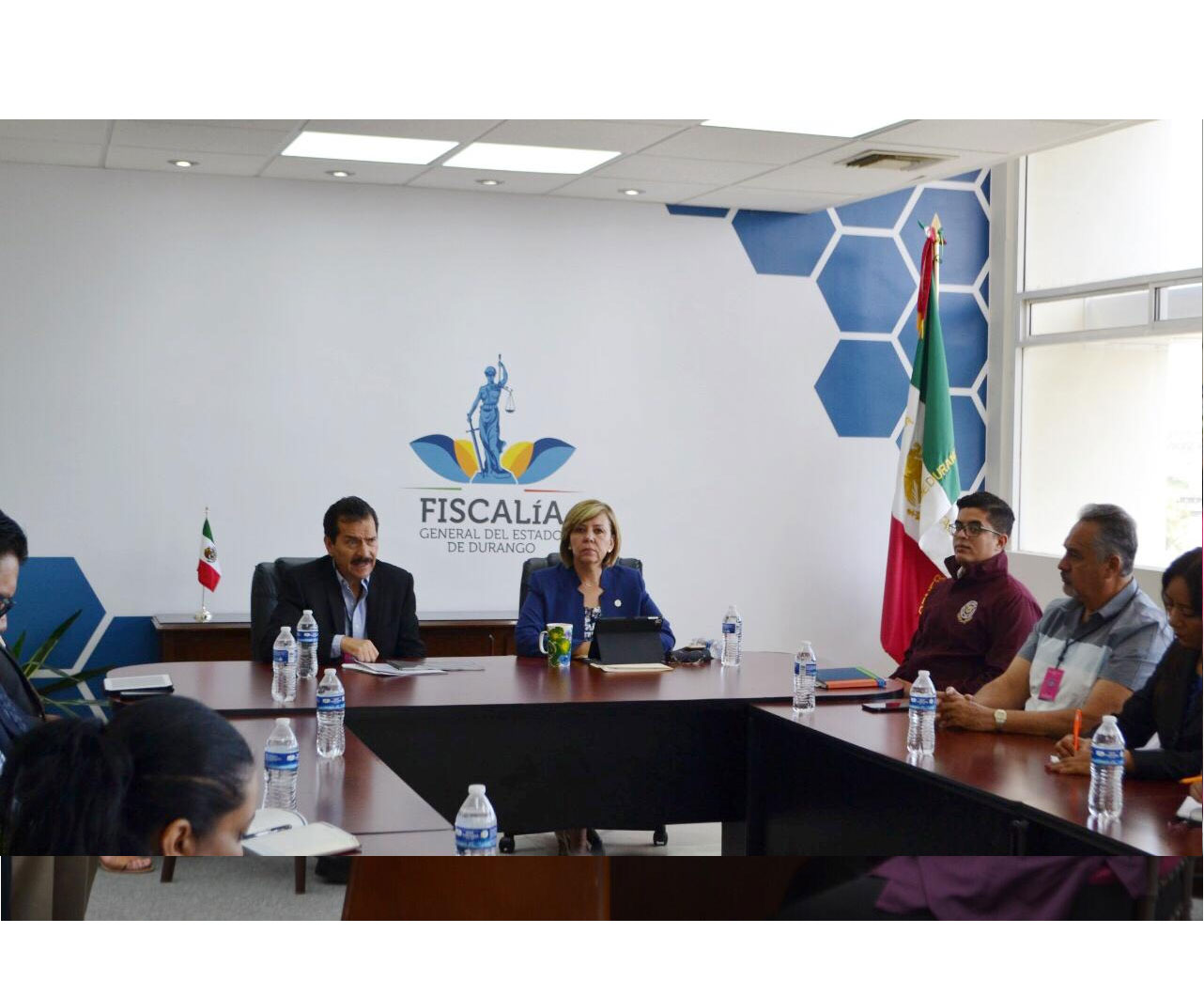 Personal de la Fiscalía Durango, encabezados por la Fiscal Ruth Medina Alemán, se reúnen con integrantes del Consejo Estatal Ciudadano.
