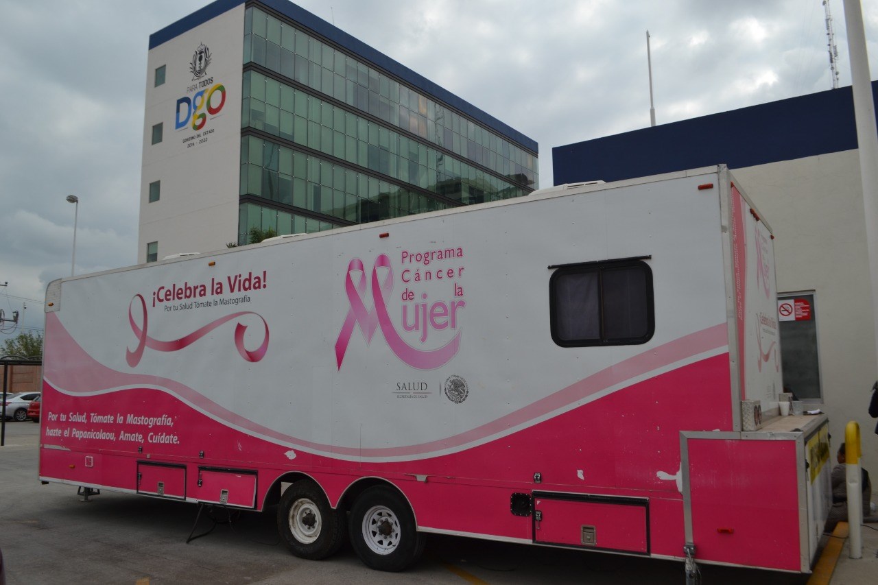 Instalación de la Unidad Móvil con el programa de prevención "Cáncer de la Mujer"