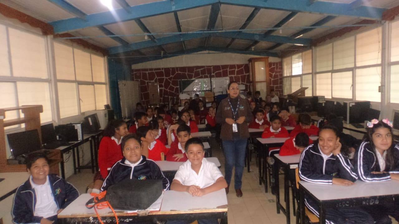La Fiscalía Durango imparte plática a los alumnos de la Primaria Felipe Pescador, con el tema "Prevención y riesgos en redes sociales"