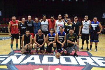 Partido de basquetbol en el marco del Día del Ministerio Público