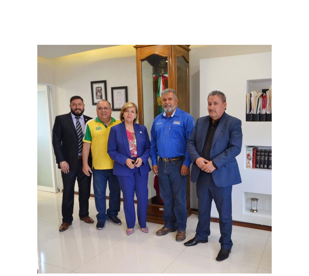 La Fiscal Ruth Medina Alemán se reunió con delegados de Durango y la Laguna.