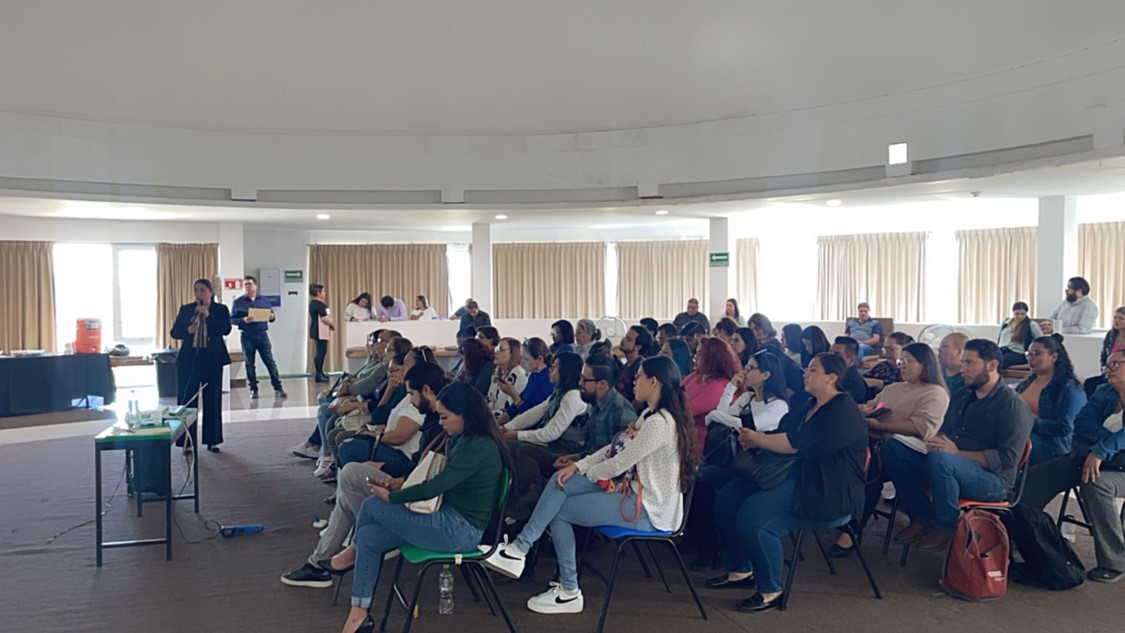 Capacitan al personal de la Dirección de Salud Mental Municipal, con el tema “Violencia en los niños, niñas y adolescentes y su ruta de atención”.
