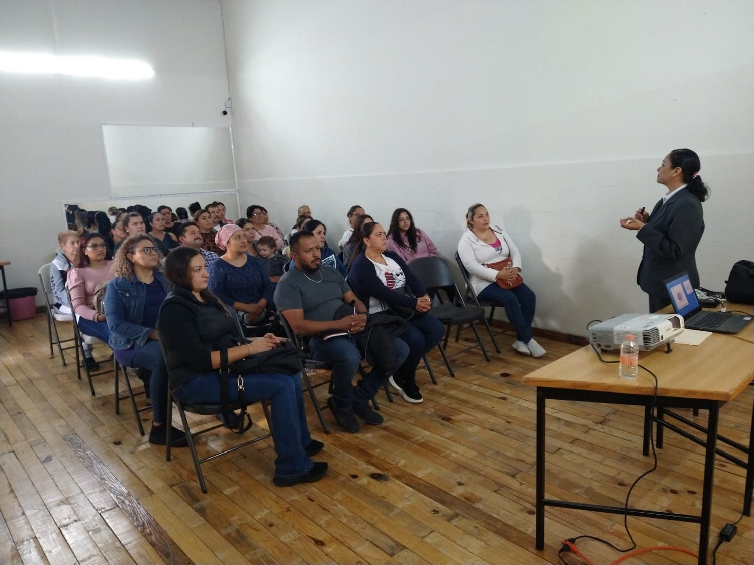 Plática impartida a los padres de familia del Colegio Militarizado sobre la “Prevención del Acoso Escolar”