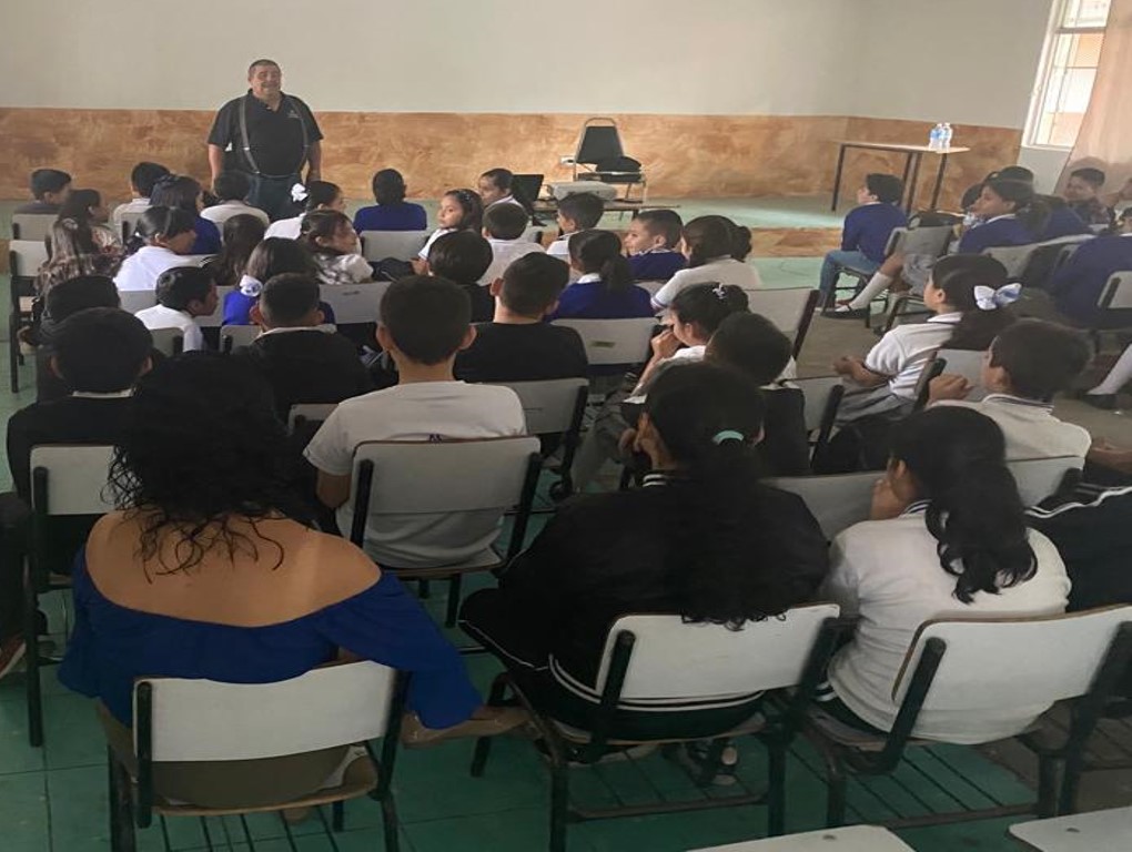 Plática impartida a los estudiantes de la primaria Luis Moya "Manejo de Emociones"