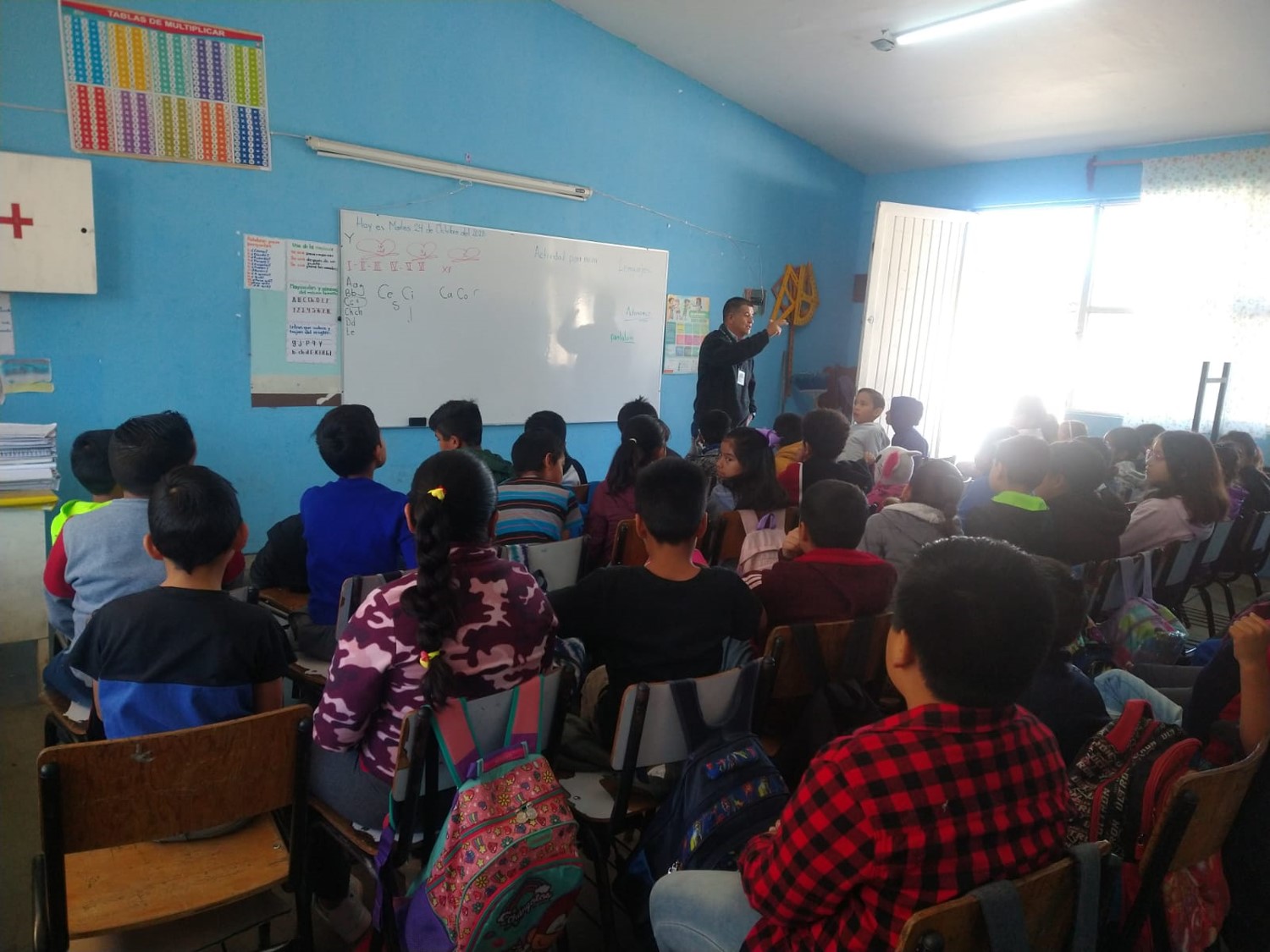 La Dirección de Vinculación Social imparte pláticas en la escuela primaria Ignacio Allende "Prevención del Acoso Escolar".
