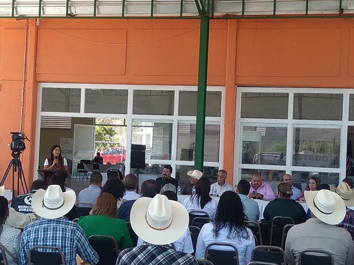 Dirección de Vinculación Social entregan material de apoyo relacionado con la prevención del delito en Rodeo: FGED