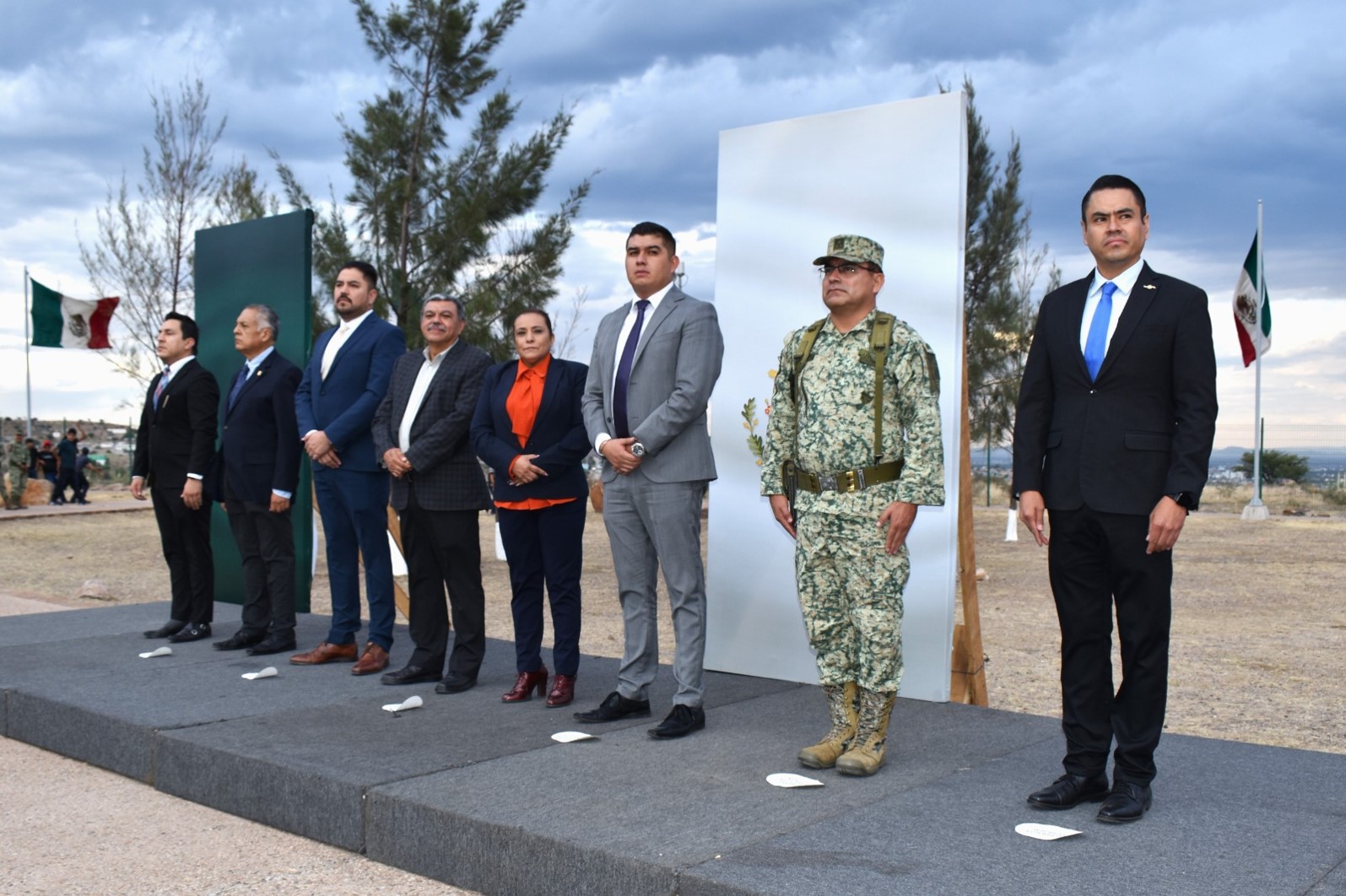 Ceremonia de arriamiento de la Bandera Nacional: FGED