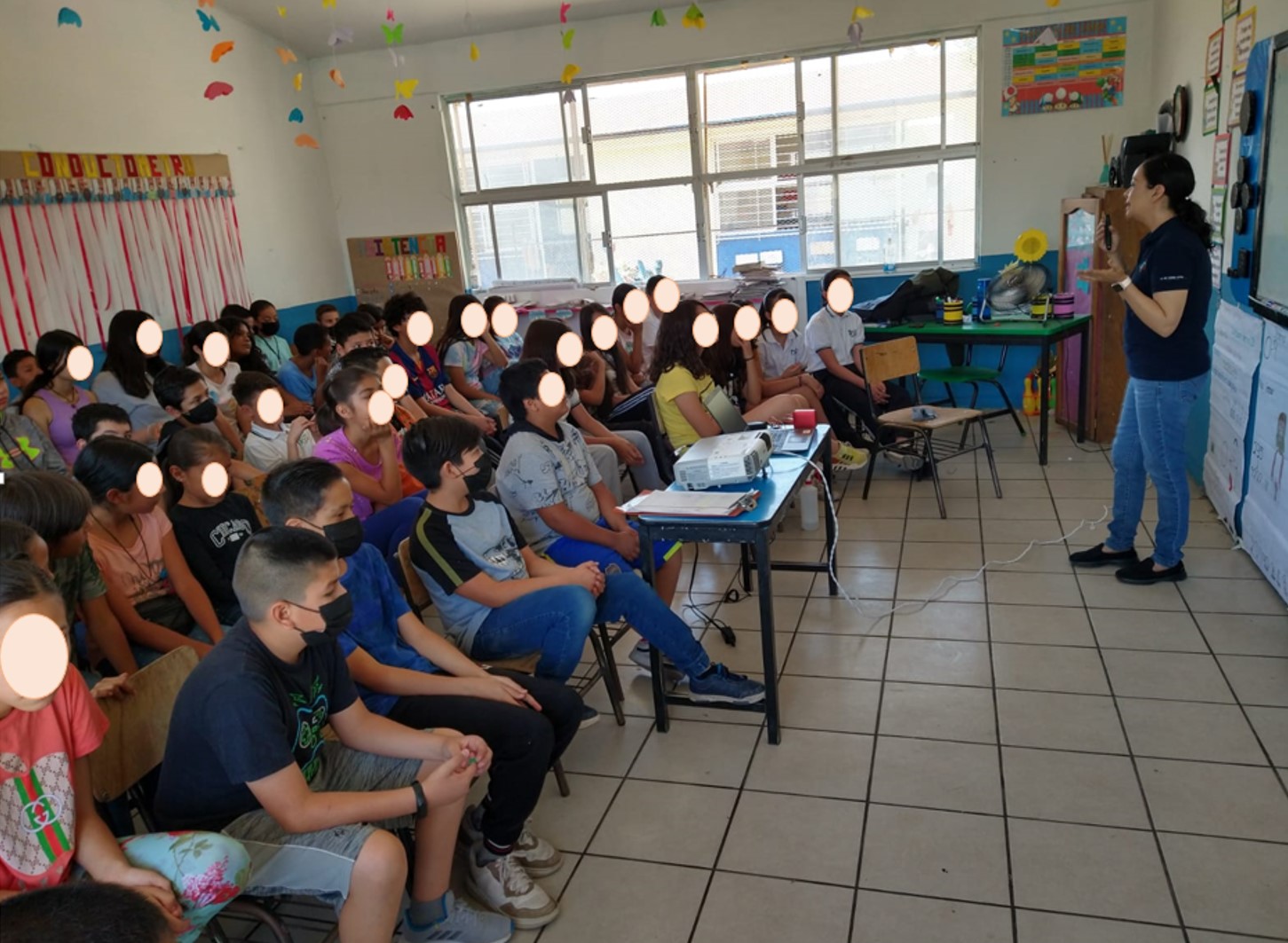 "Prevención de las adicciones” plática impartida a estudiantes de 5to. y 6to. grado de la escuela primaria Guadalupe Victoria.
